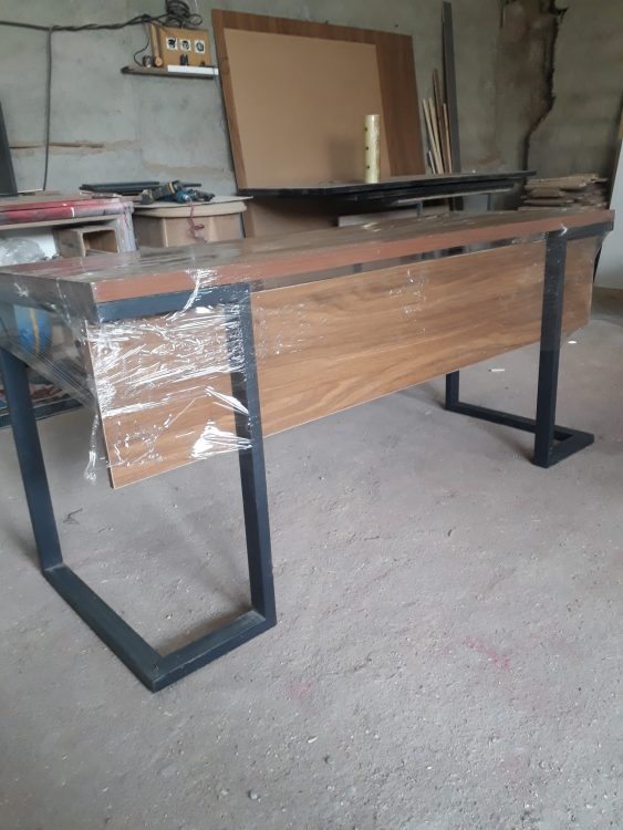 میز تحریر و میز کارمندی M_106